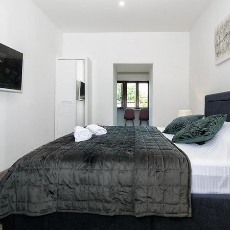 Arena Delight Studio Apartments Pula Dış mekan fotoğraf